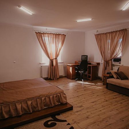 Лісова Пісня Апартаменти Husyatyn ภายนอก รูปภาพ